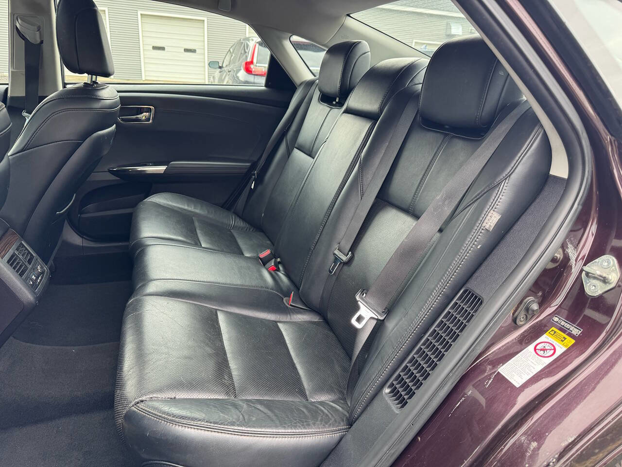 Used 2015 Toyota Avalon Limited w/ Technology Package FWD image 17