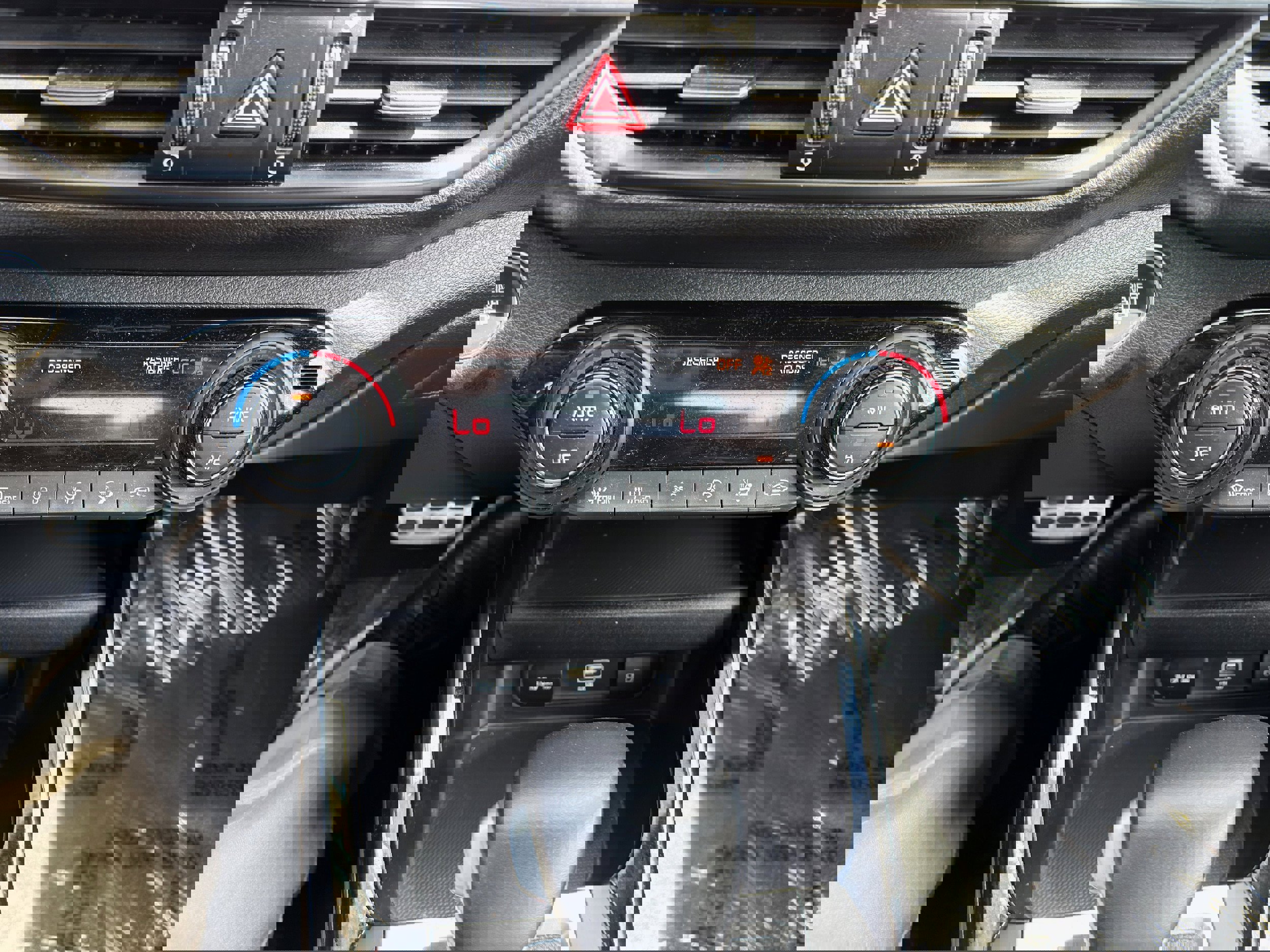 Used 2023 Kia Forte GT-Line w/ GT-Line Technology Package image 28