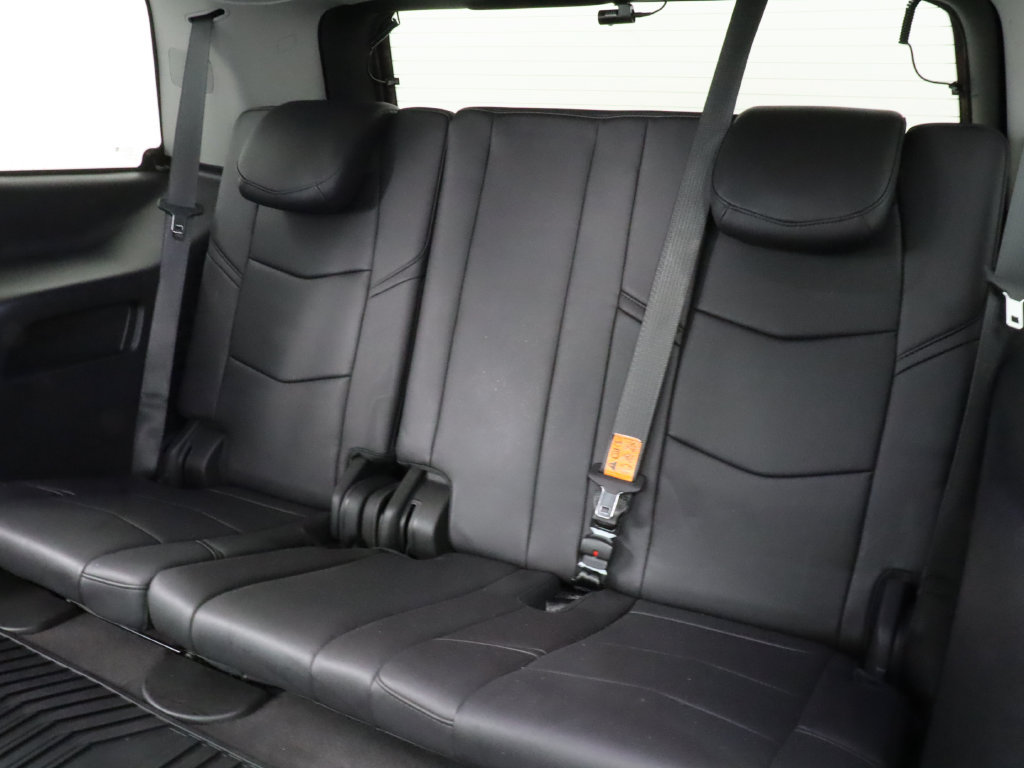 Used 2020 Cadillac Escalade Luxury w/ Escalade Sport Edition RWD image 32
