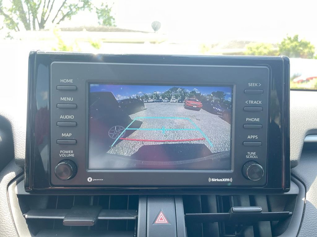 Used 2020 Toyota RAV4 LE FWD image 20