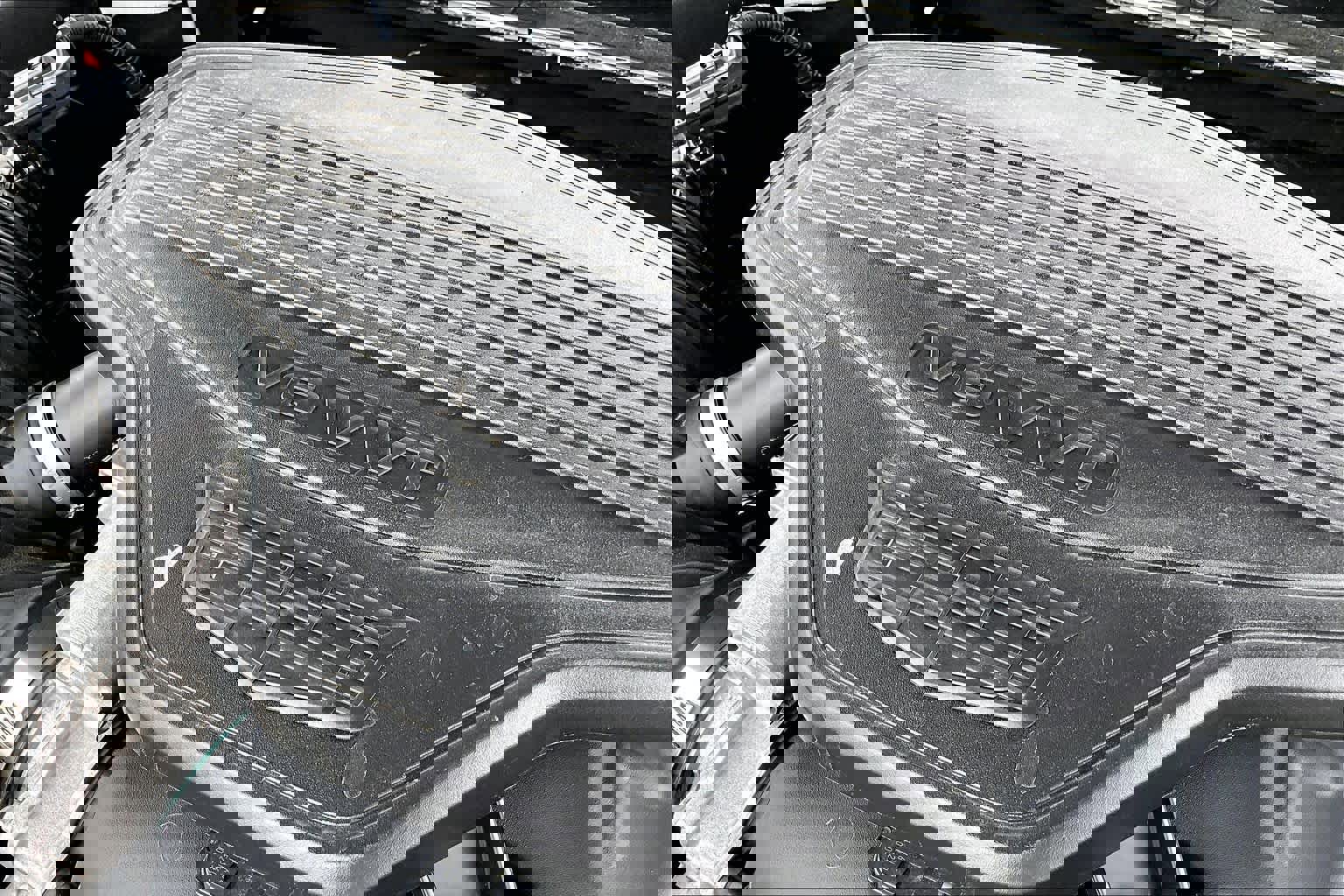 Used 2024 Cadillac XT6 Premium Luxury w/ Platinum Package AWD/4WD image 33