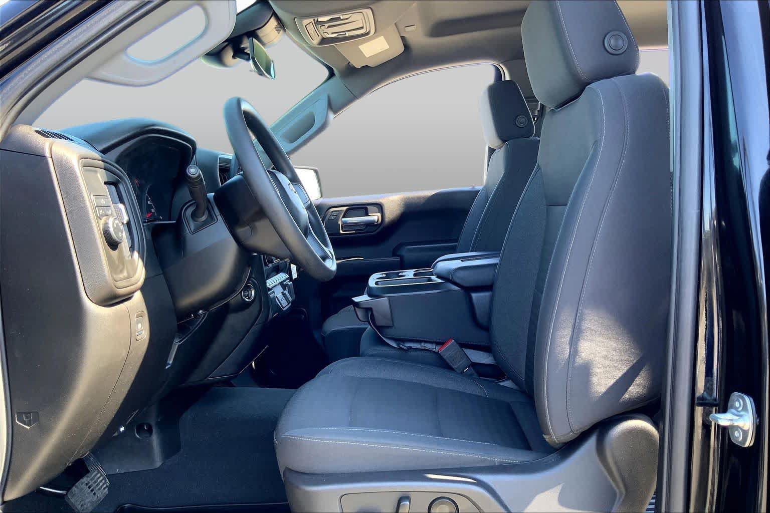 Used 2025 Chevrolet Silverado 1500 Custom RWD image 8