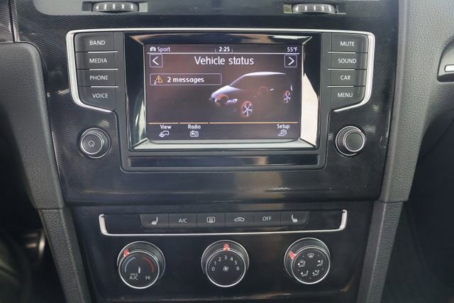 Used 2015 Volkswagen GTI SE image 12