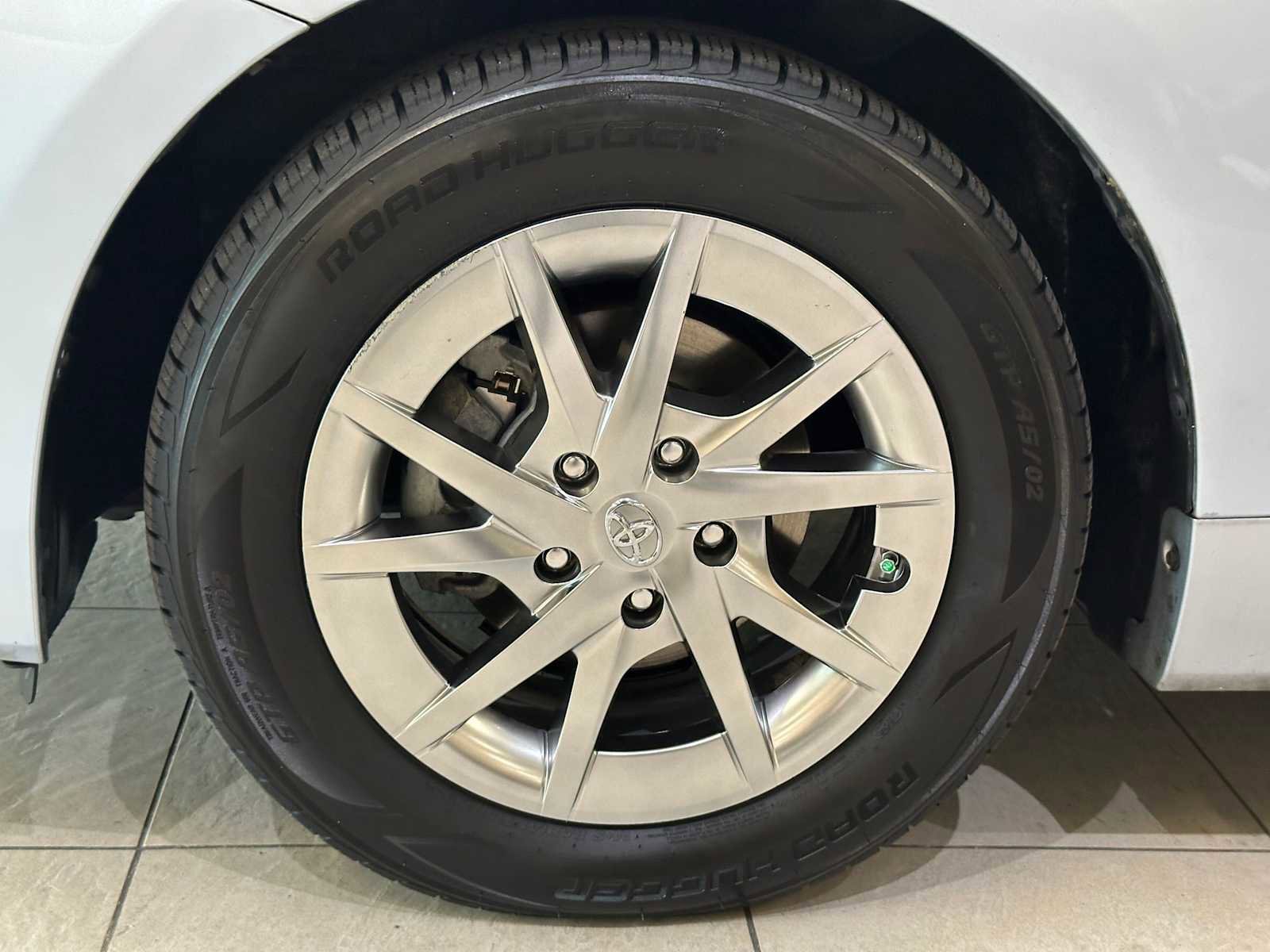 Used 2016 Toyota Prius V Two FWD image 8