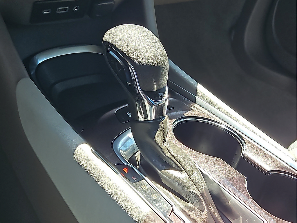 Used 2022 Chevrolet Malibu LS w/ Driver Confidence Package FWD image 19