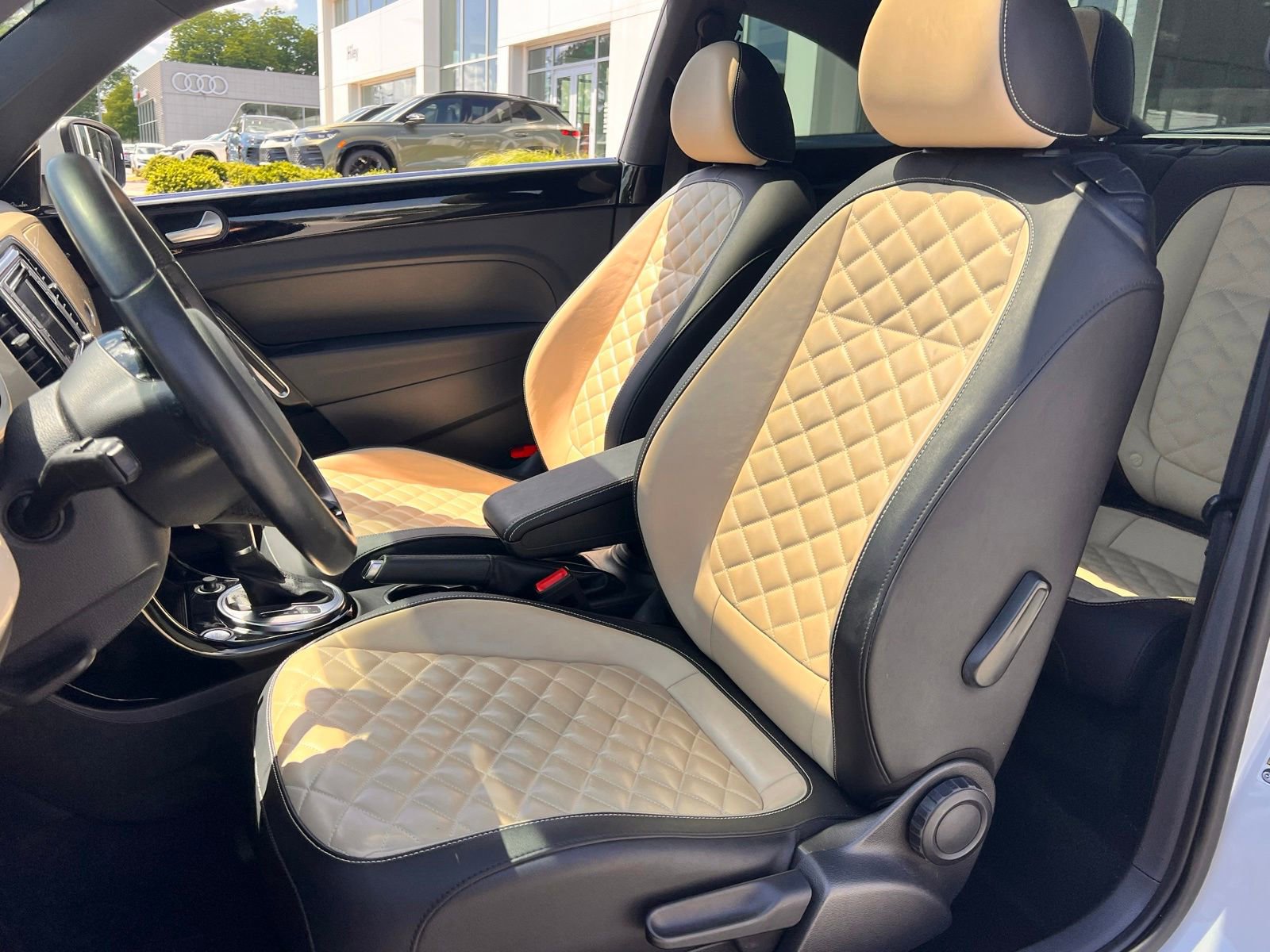 Used 2019 Volkswagen Beetle 2.0T Final Edition SEL FWD image 26