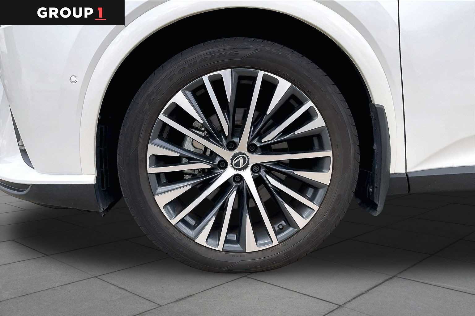 Certified 2025 Lexus RX 350 Premium Plus w/ Convenience Package FWD image 9