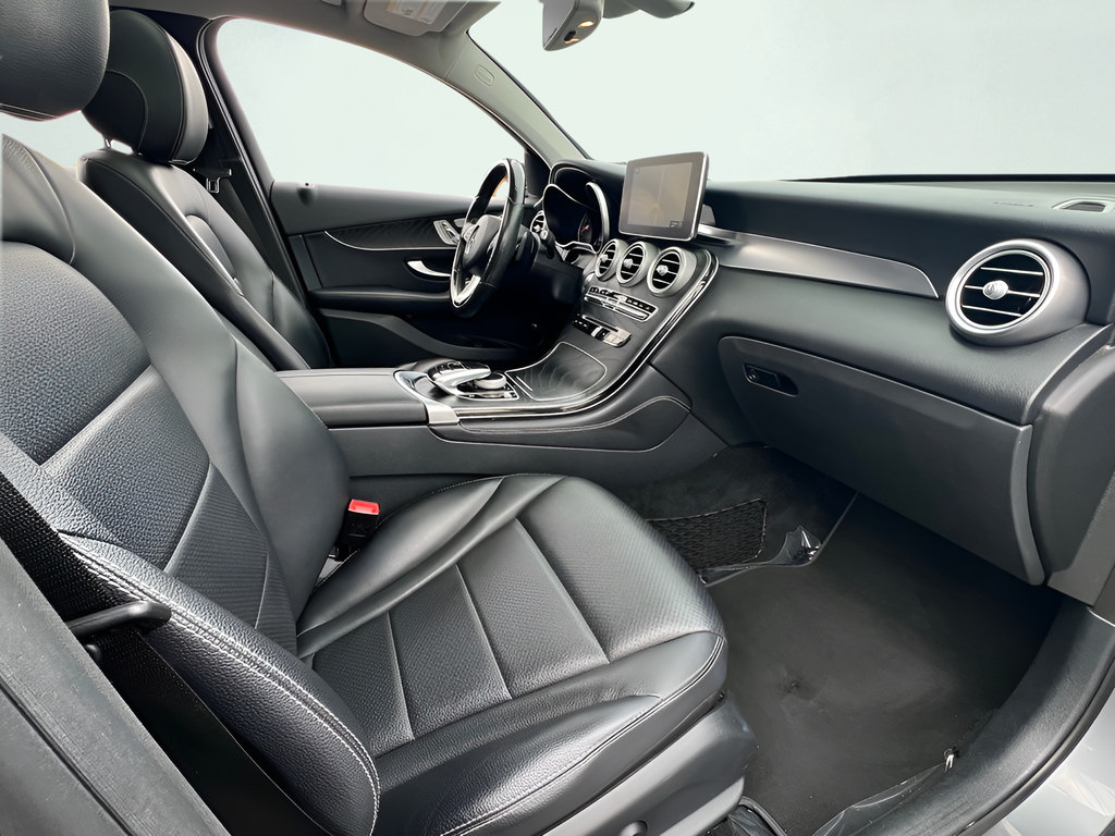 Used 2017 Mercedes-Benz GLC 300 4MATIC Coupe image 27