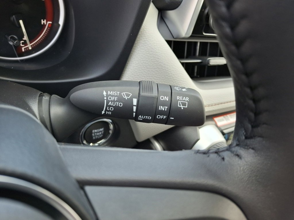 Used 2025 Toyota RAV4 XLE image 27