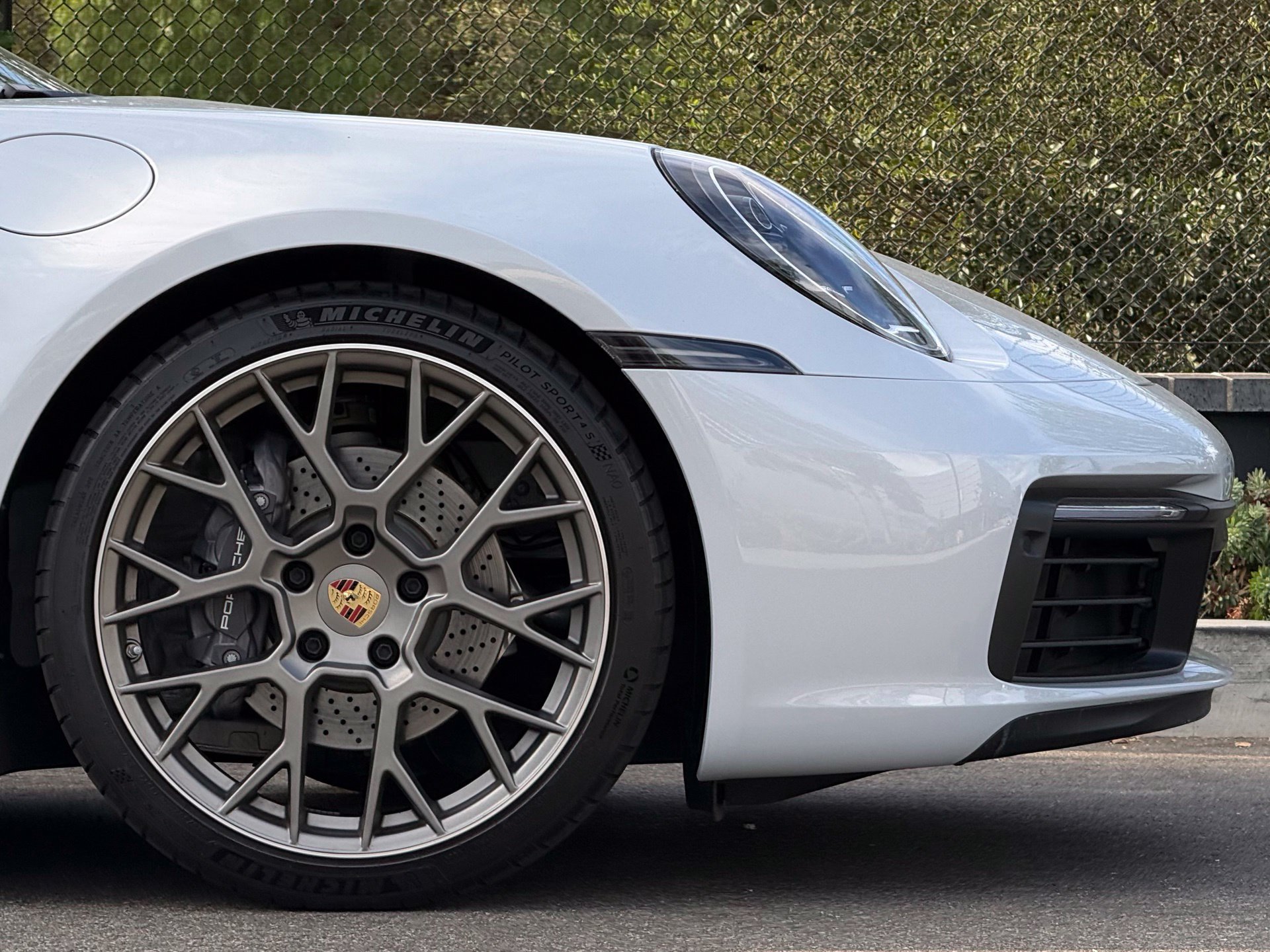 Used 2024 Porsche 911 Carrera RWD image 12
