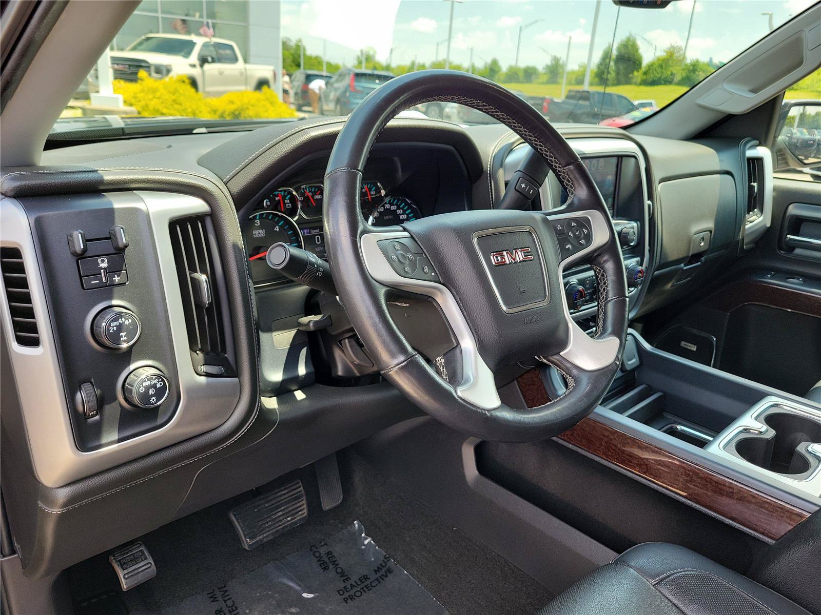 Used 2018 GMC Sierra 1500 SLT w/ SLT Premium Package AWD/4WD image 18