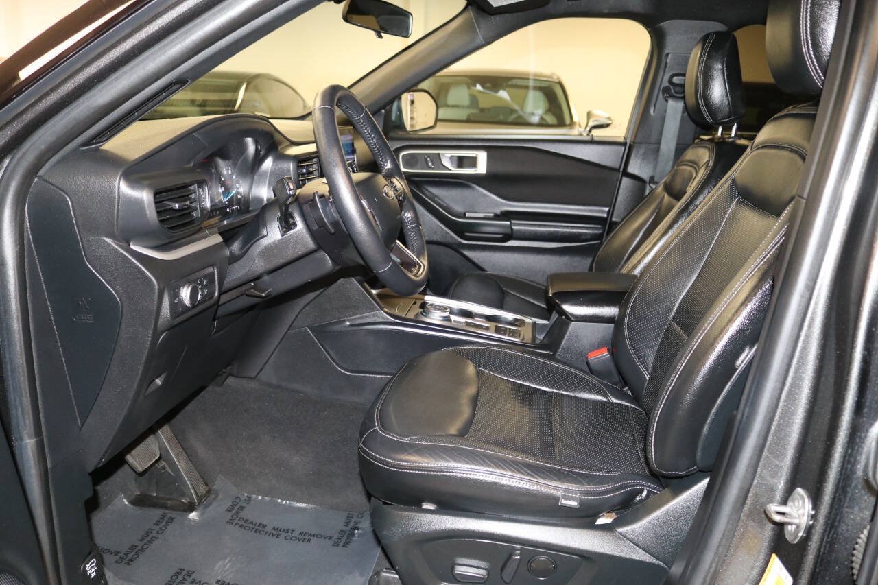 Used 2020 Ford Explorer XLT RWD image 13