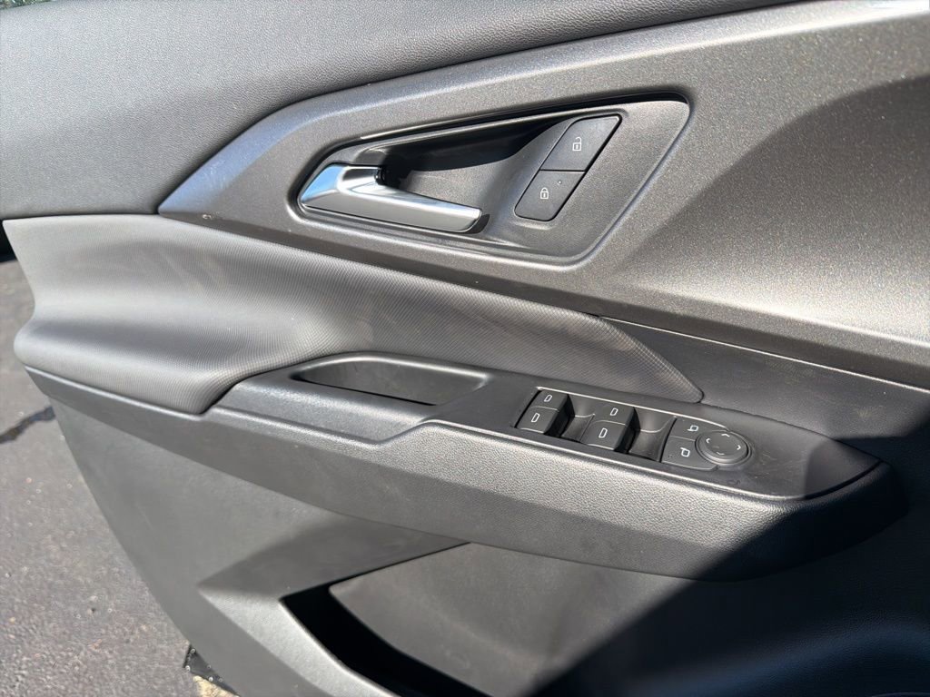 New 2026 Chevrolet Equinox EV LT image 21