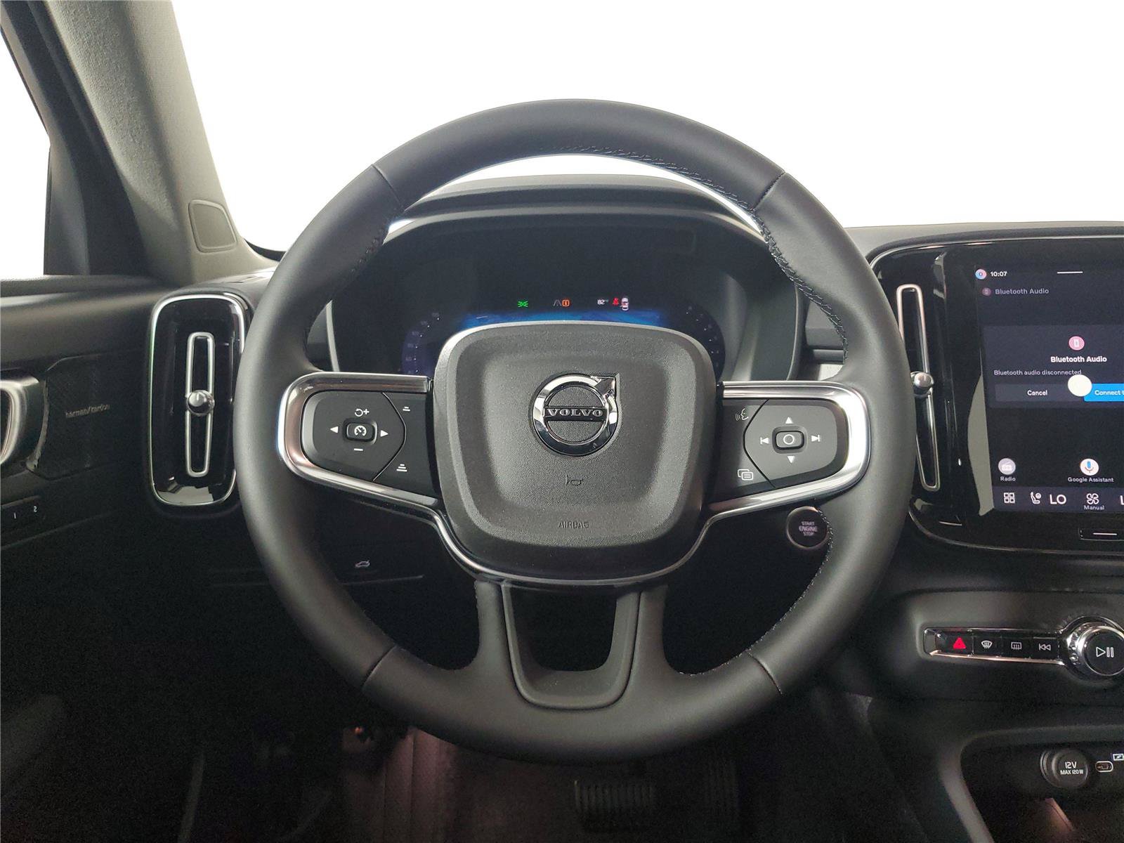 New 2026 Volvo XC40 B5 Plus w/ Climate Package AWD/4WD image 16