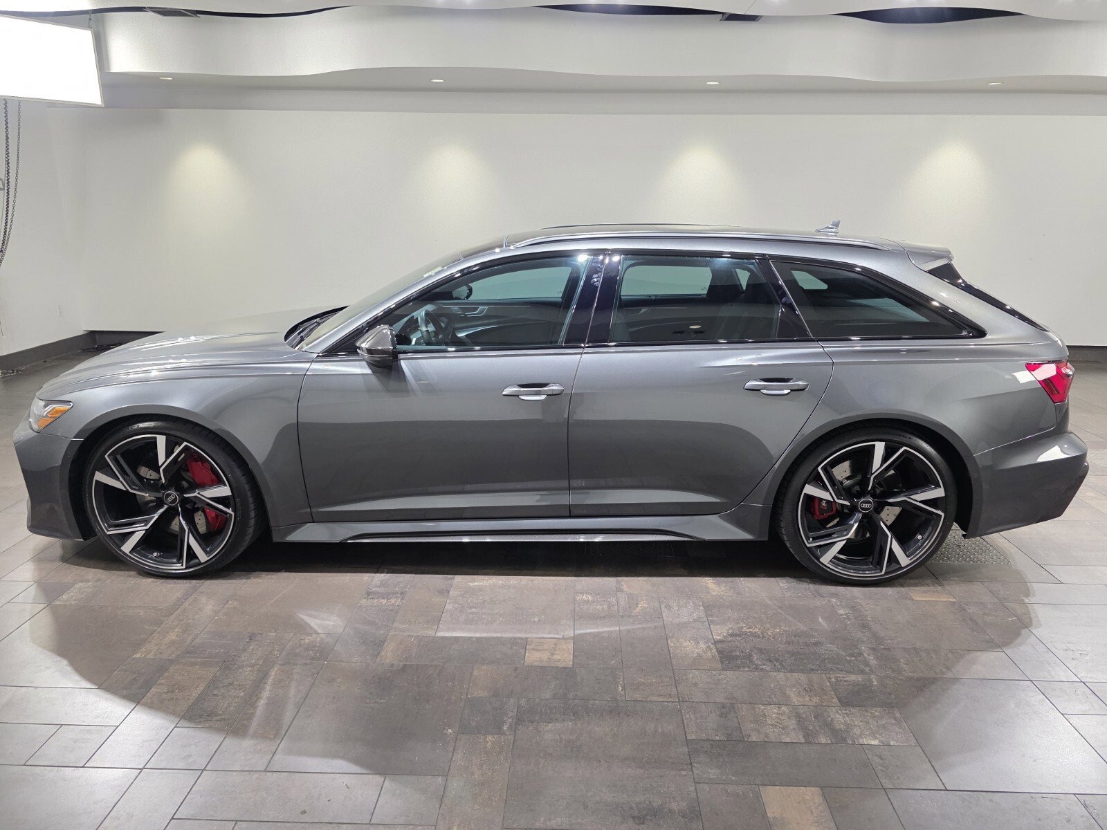 Used 2021 Audi RS 6 4.2 TFSI quattro image 3