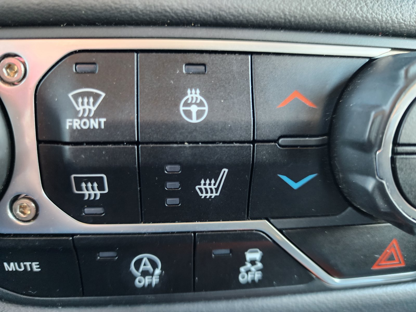 Used 2025 Jeep Gladiator Mojave AWD/4WD image 33