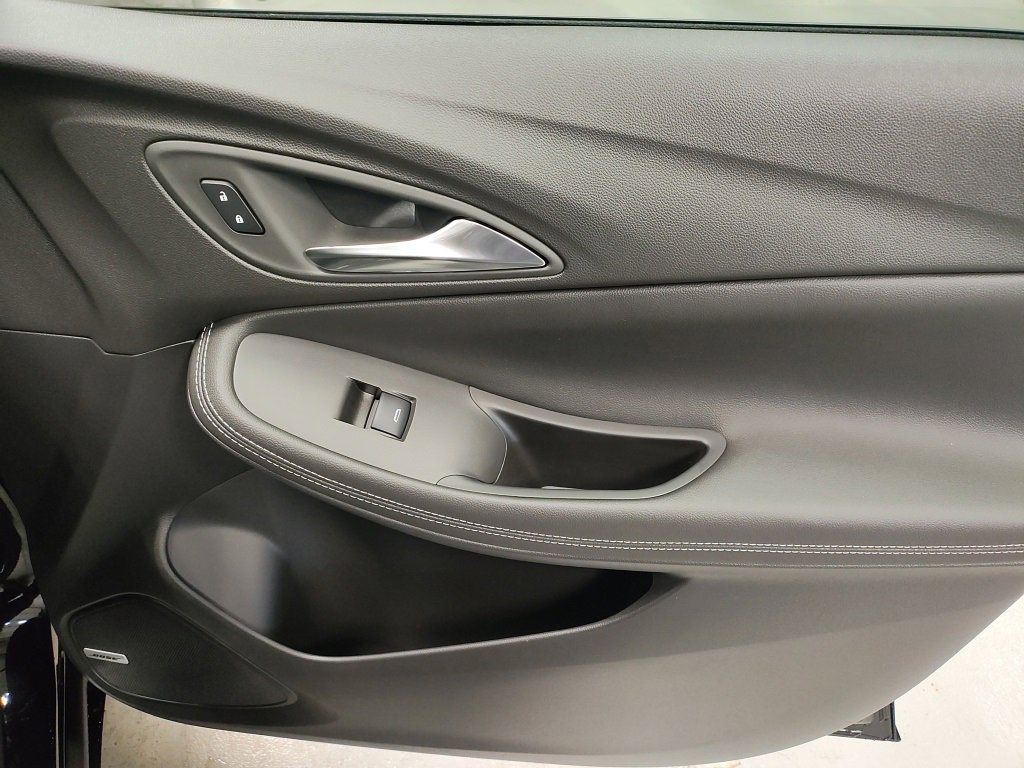 New 2026 Buick Encore GX Avenir w/ Avenir Technology Package image 9