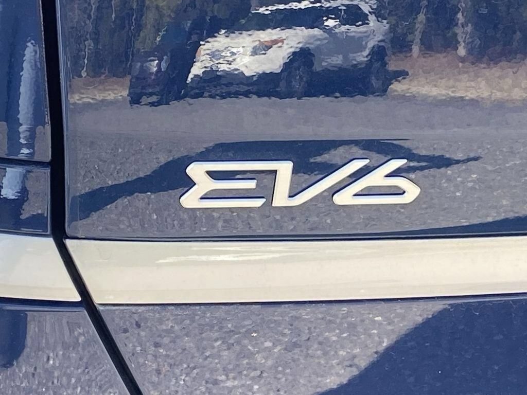 New 2025 Kia EV6 Light w/ Light LR Technology Package RWD image 29