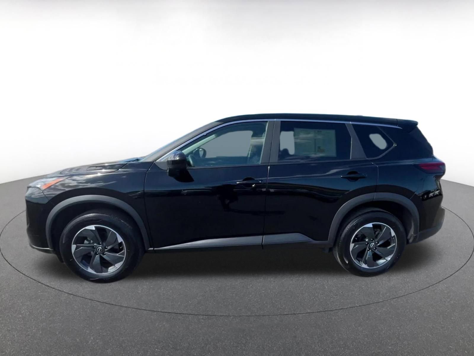 Used 2025 Nissan Rogue SV image 9