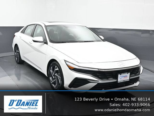 Used 2024 Hyundai Elantra SEL w/ Convenience Package FWD image 8