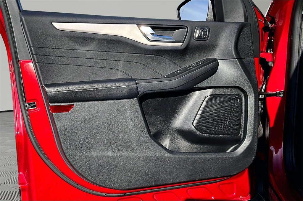 Used 2022 Ford Escape SEL w/ Technology Package image 23