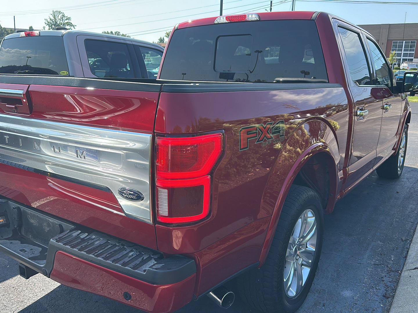 Used 2020 Ford F150 Platinum w/ Equipment Group 701A Luxury AWD/4WD image 3