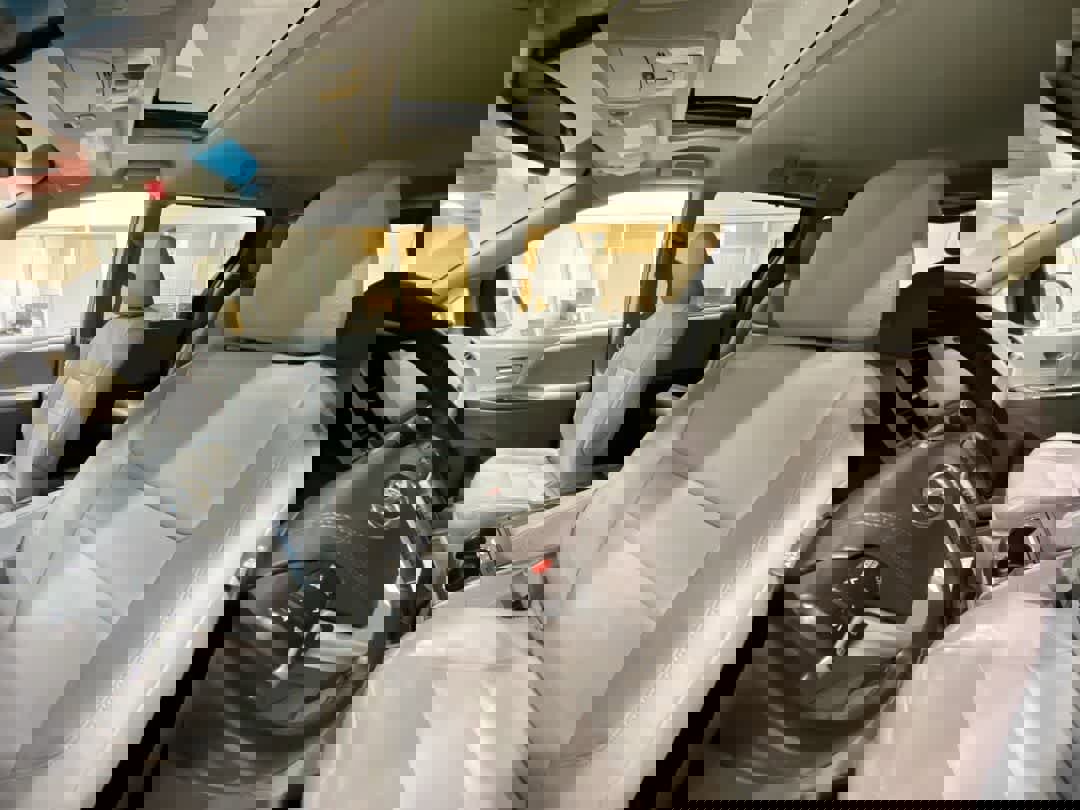 Used 2017 Toyota Sienna XLE image 13