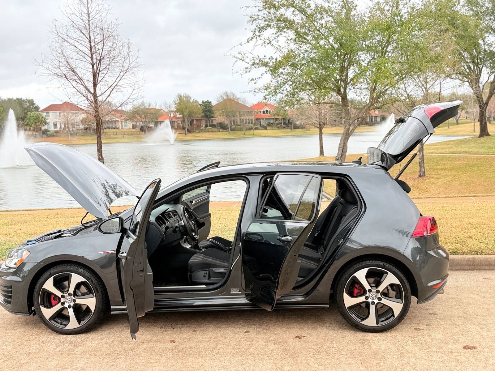 Used 2016 Volkswagen GTI S FWD image 15