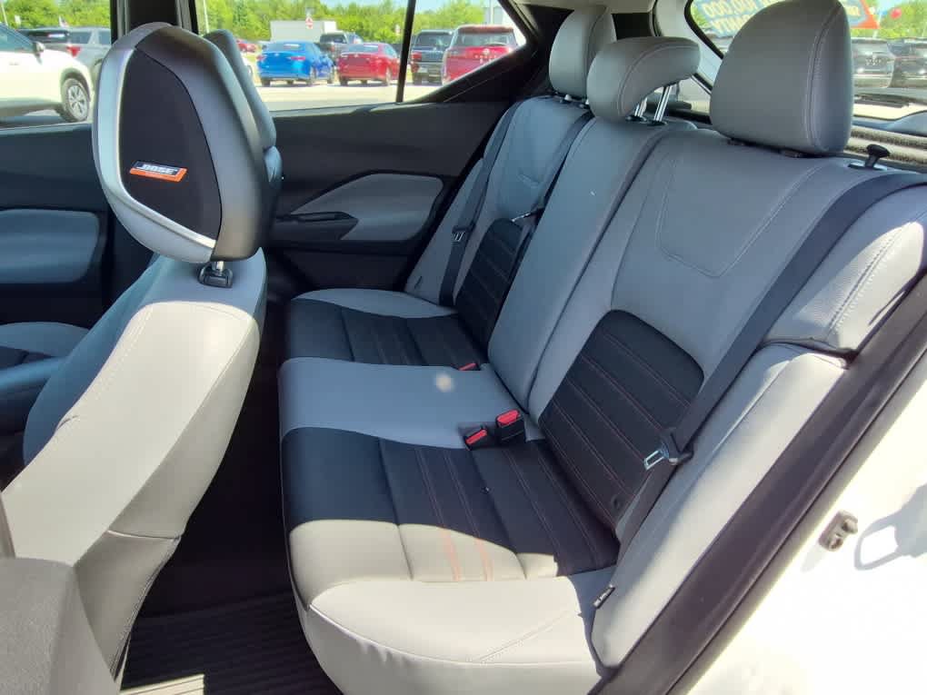 Used 2023 Nissan Kicks SR w/ SR Premium Package FWD image 28