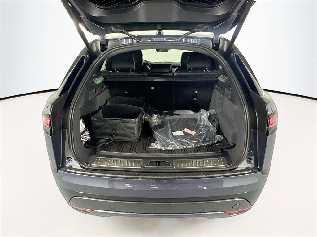 New 2026 Land Rover Range Rover Velar Dynamic SE image 26