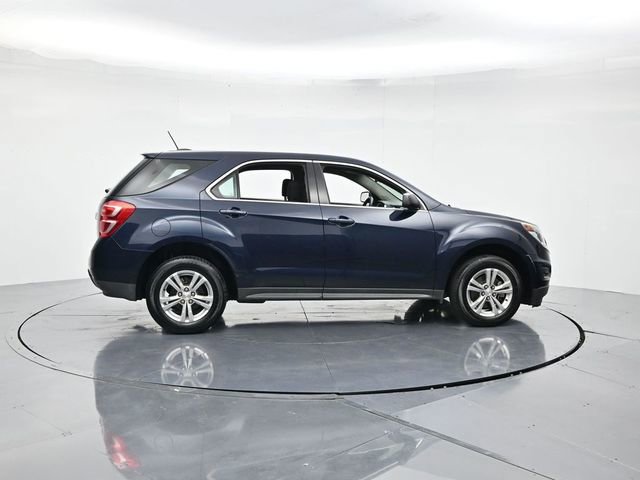 Used 2017 Chevrolet Equinox LS image 2