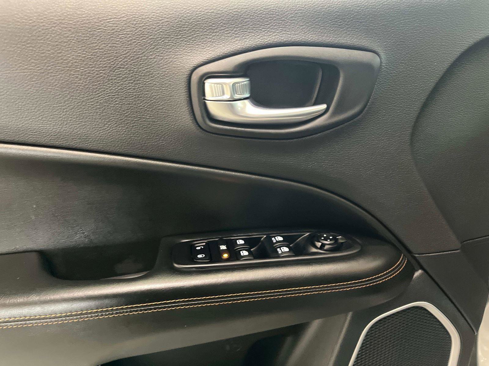 Used 2021 Jeep Compass Limited w/ Sun and Sound Group image 19