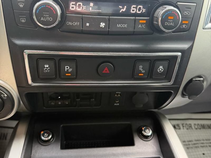 Used 2018 Nissan Titan PRO-4X w/ Pro-4x Convenience Package AWD/4WD image 19