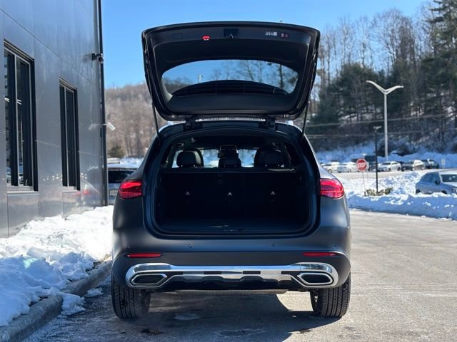 Used 2025 Mercedes-Benz GLC 300 4MATIC image 58
