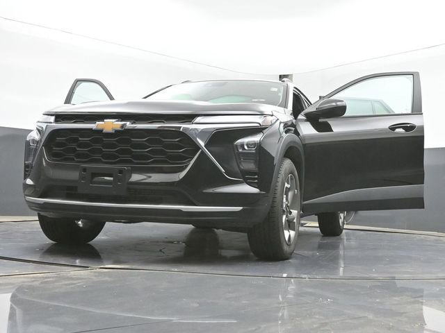 Used 2025 Chevrolet Trax LT w/ LT Convenience Package FWD image 51