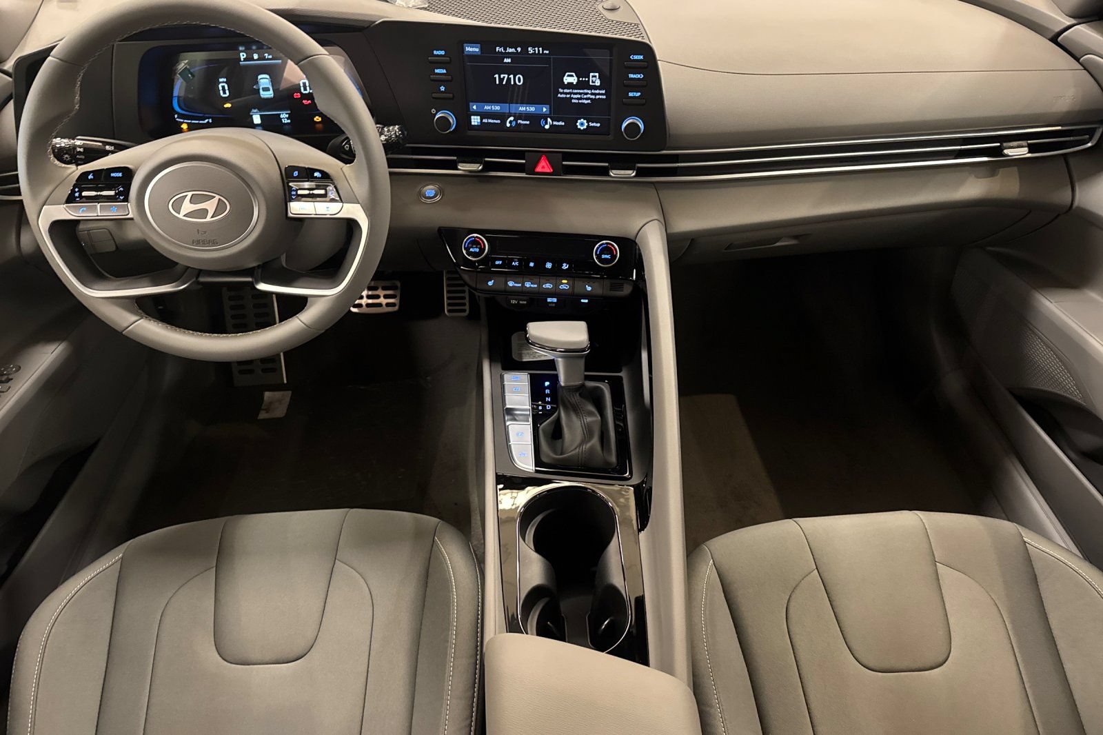 New 2026 Hyundai Elantra SEL Sport Premium FWD image 13