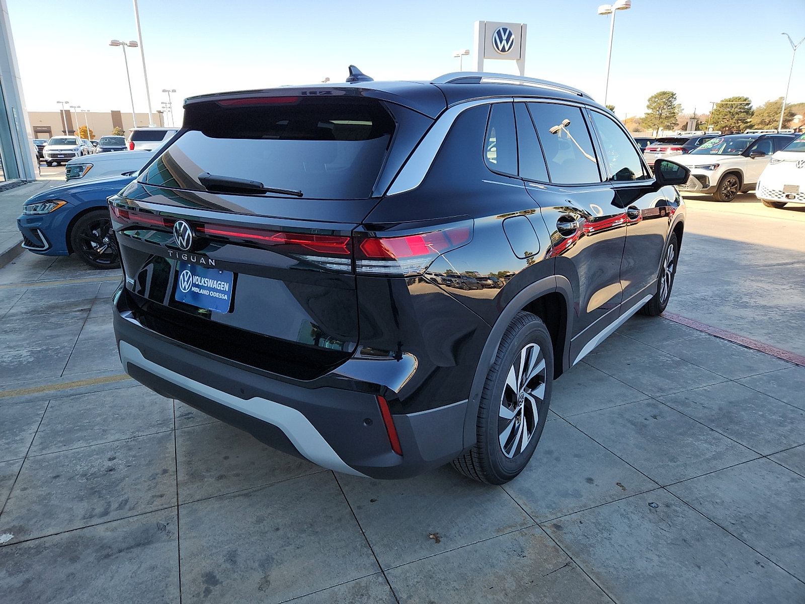 New 2026 Volkswagen Tiguan S image 7