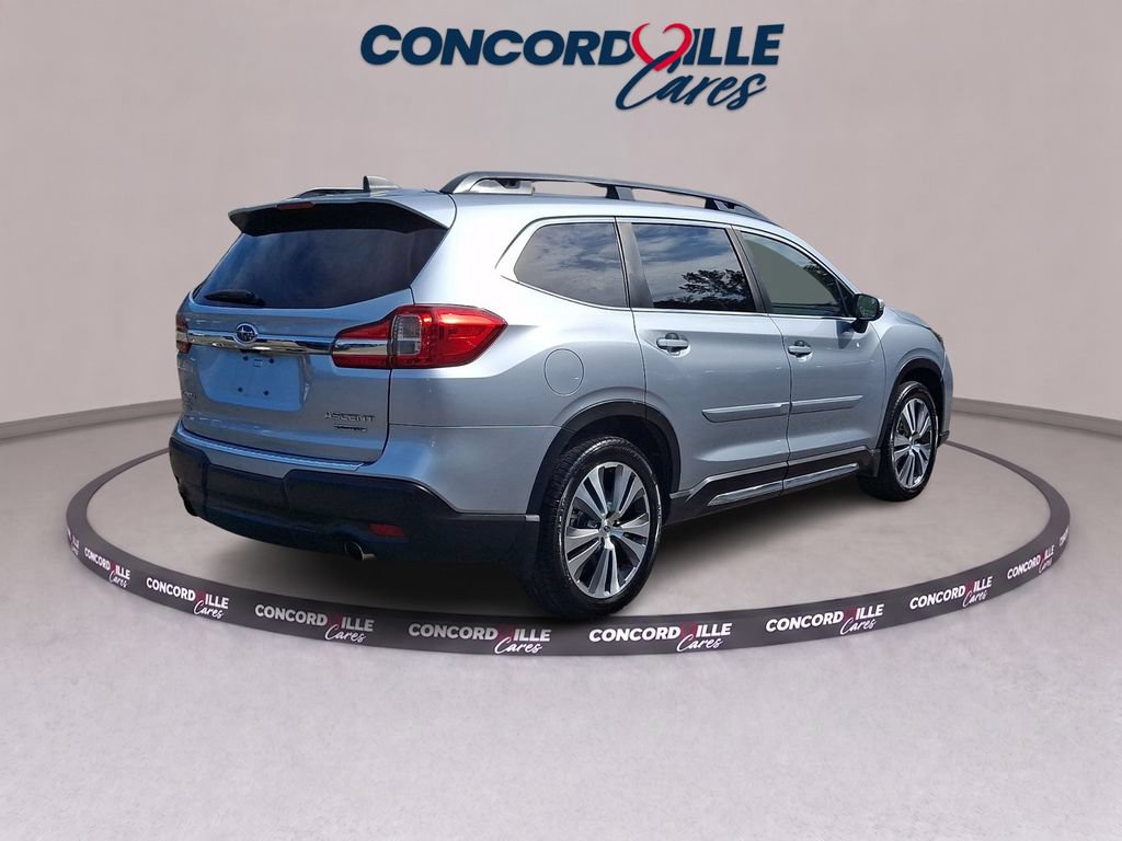 Used 2022 Subaru Ascent Limited w/ Technology Package AWD/4WD image 4