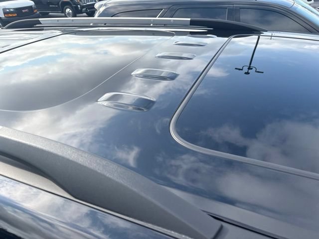 Used 2023 Chevrolet Traverse Premier FWD image 5