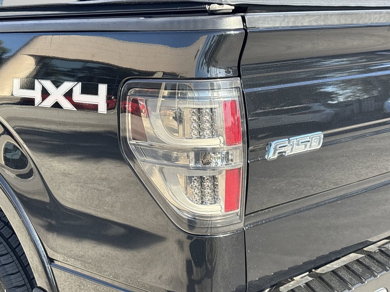 Used 2014 Ford F150 Lariat w/ Equipment Group 502A Luxury image 7