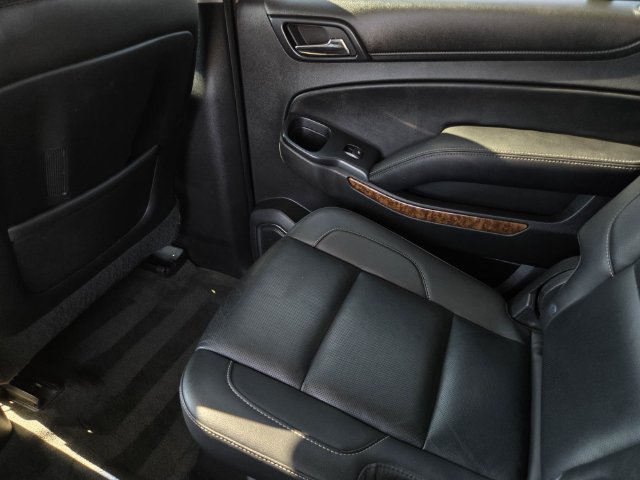 Used 2015 Chevrolet Suburban LTZ RWD image 17