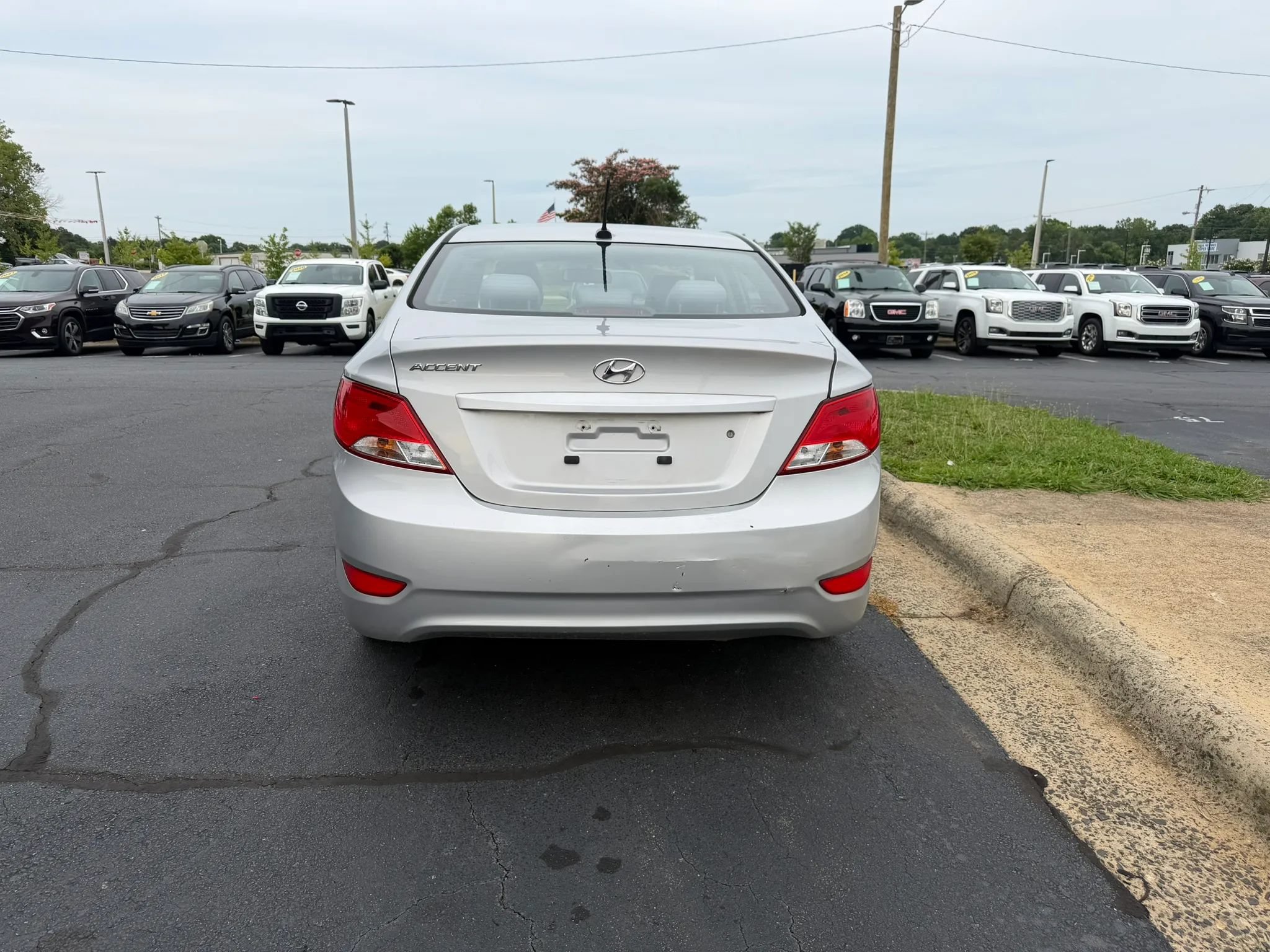 Used 2016 Hyundai Accent SE FWD image 6
