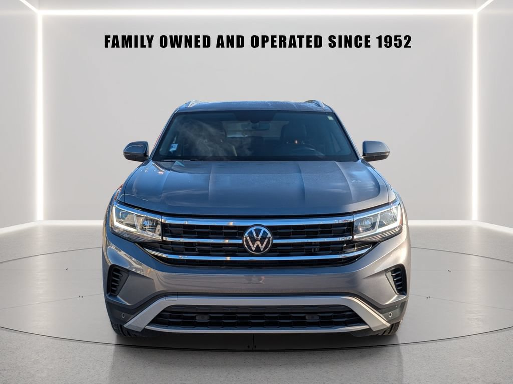 Certified 2023 Volkswagen Atlas Cross Sport SE w/ Panoramic Sunroof Package FWD image 6