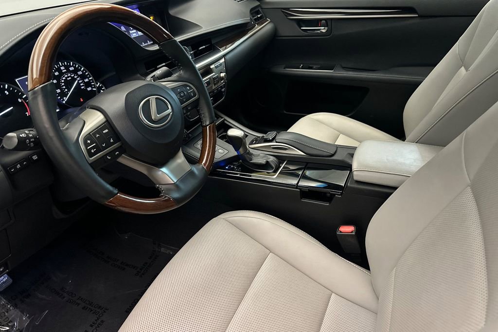 Used 2018 Lexus ES 350 w/ Navigation System Package FWD image 10