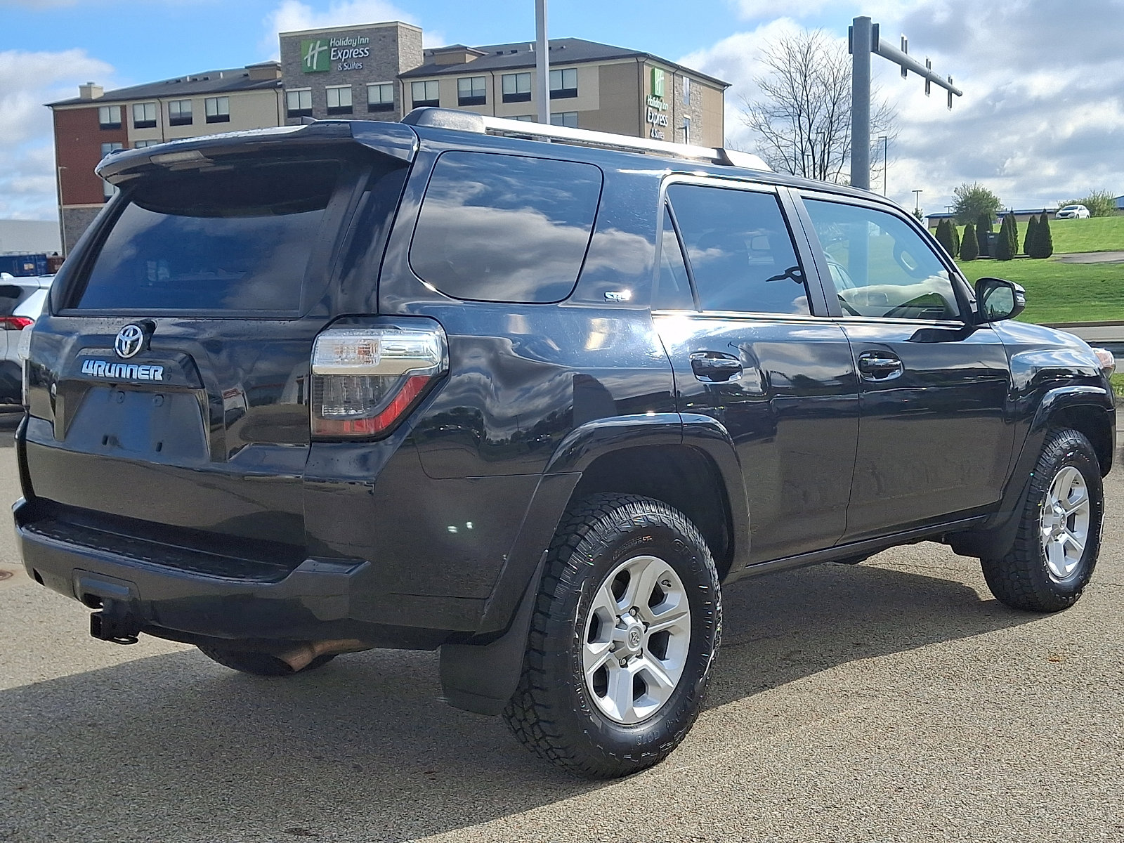 Certified 2021 Toyota 4Runner SR5 Premium w/ Moonroof Package AWD/4WD image 6