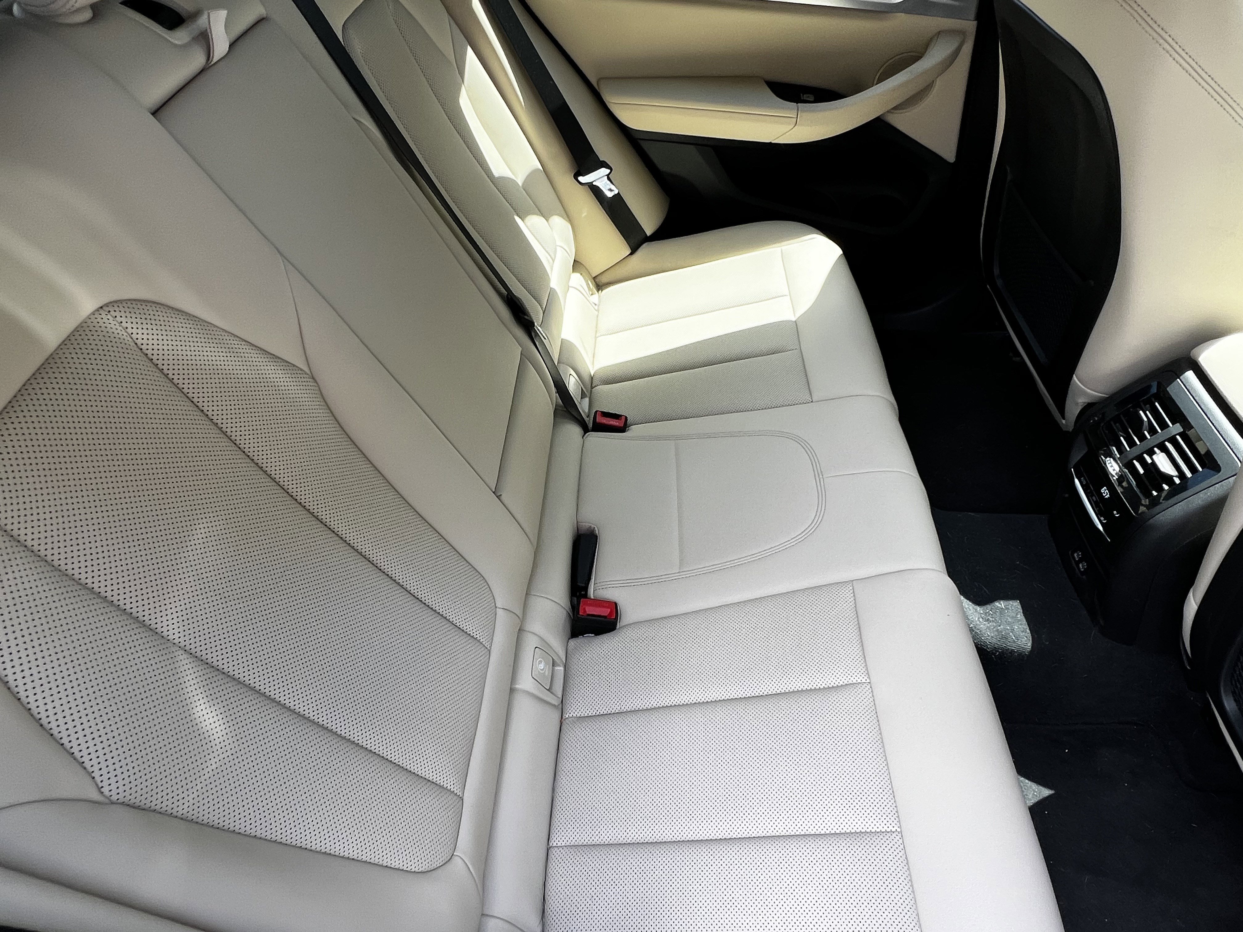 Used 2023 BMW X3 xDrive30i w/ Convenience Package AWD/4WD image 40