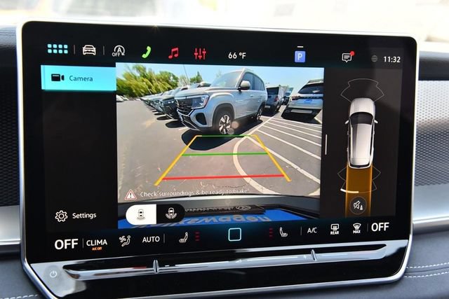 New 2026 Volkswagen Tiguan SE R-Line AWD/4WD image 13