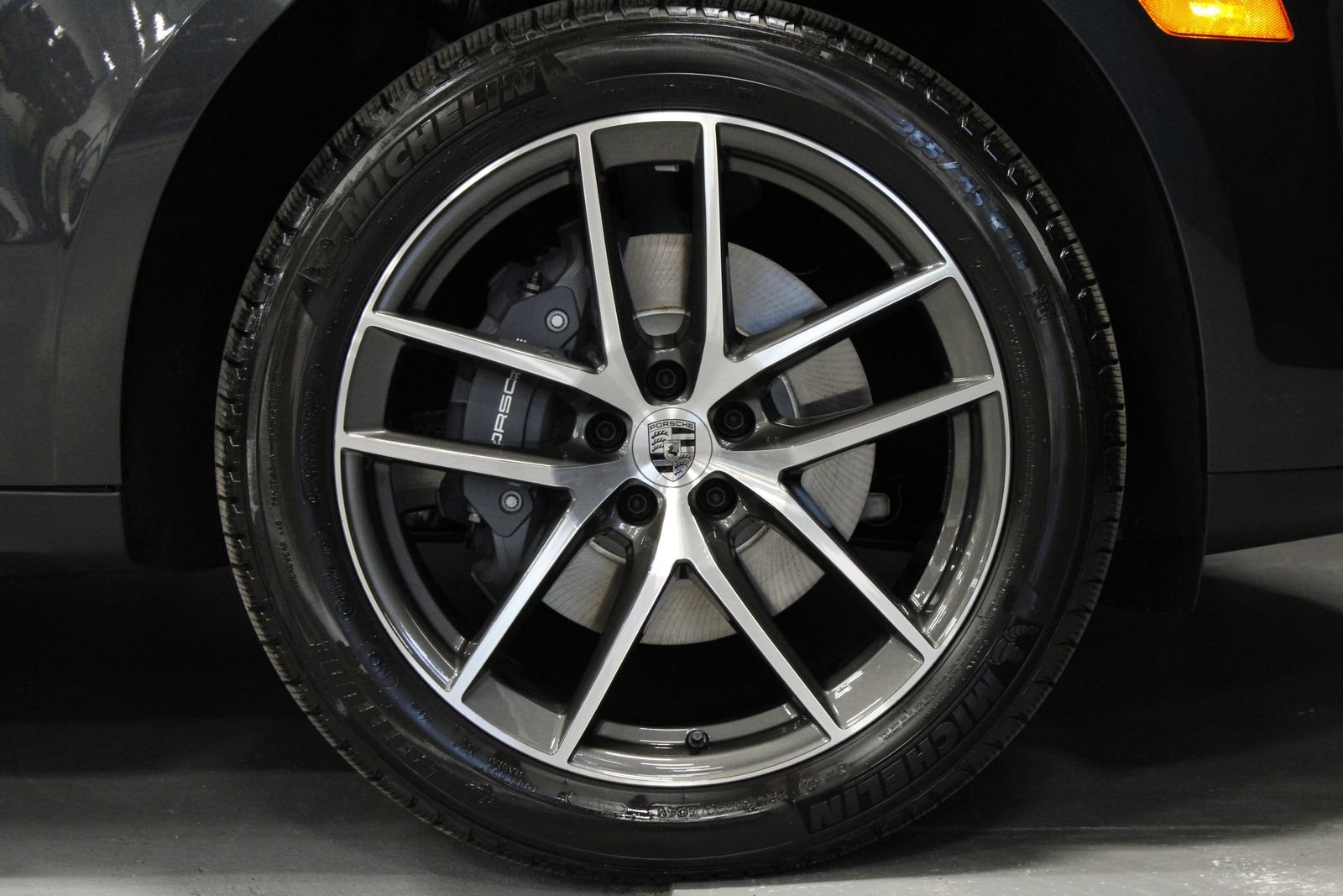 New 2026 Porsche Macan AWD/4WD image 9