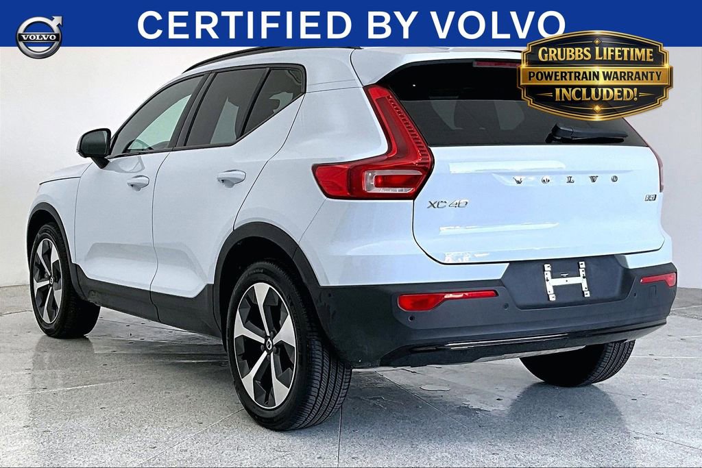 Certified 2025 Volvo XC40 B5 Plus AWD/4WD image 15