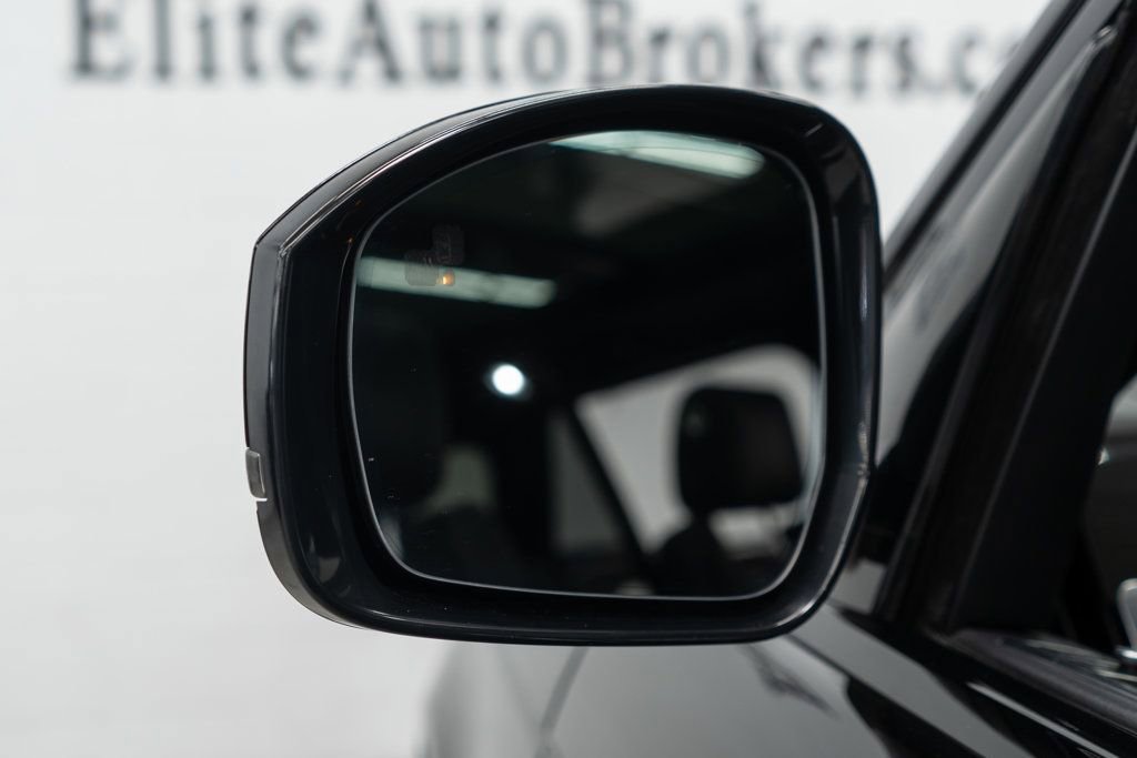 Used 2017 Land Rover Range Rover HSE image 51